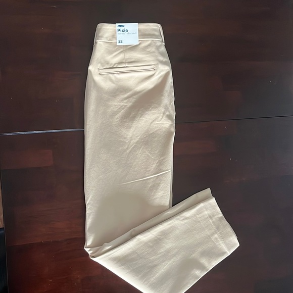 Old Navy Pants - NWT Old Navy Pixie dress pants